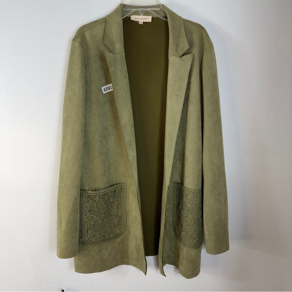 Solltaaire small green 19 p2p 28-1/2 length. Blazer jacket beautiful preowned - Picture 2 of 9